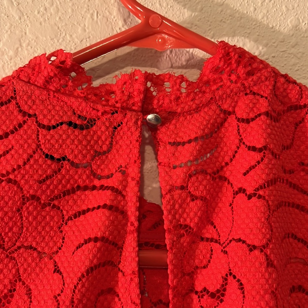 Banana Republic sleeveless lacy shell top - Picture 10 of 10